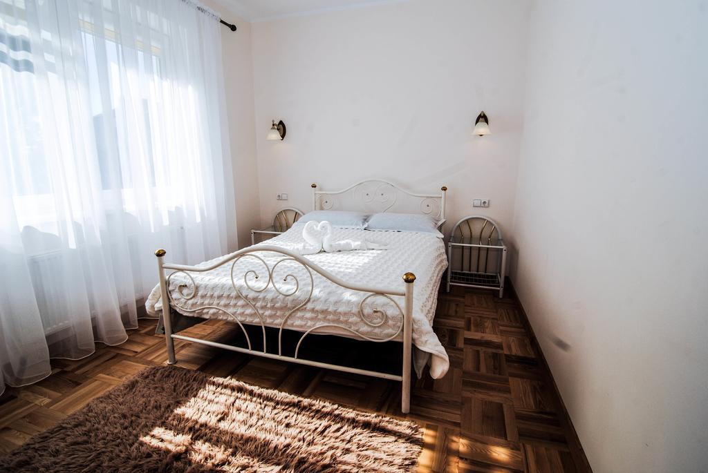 Hotel Elena Palanga Habitación foto